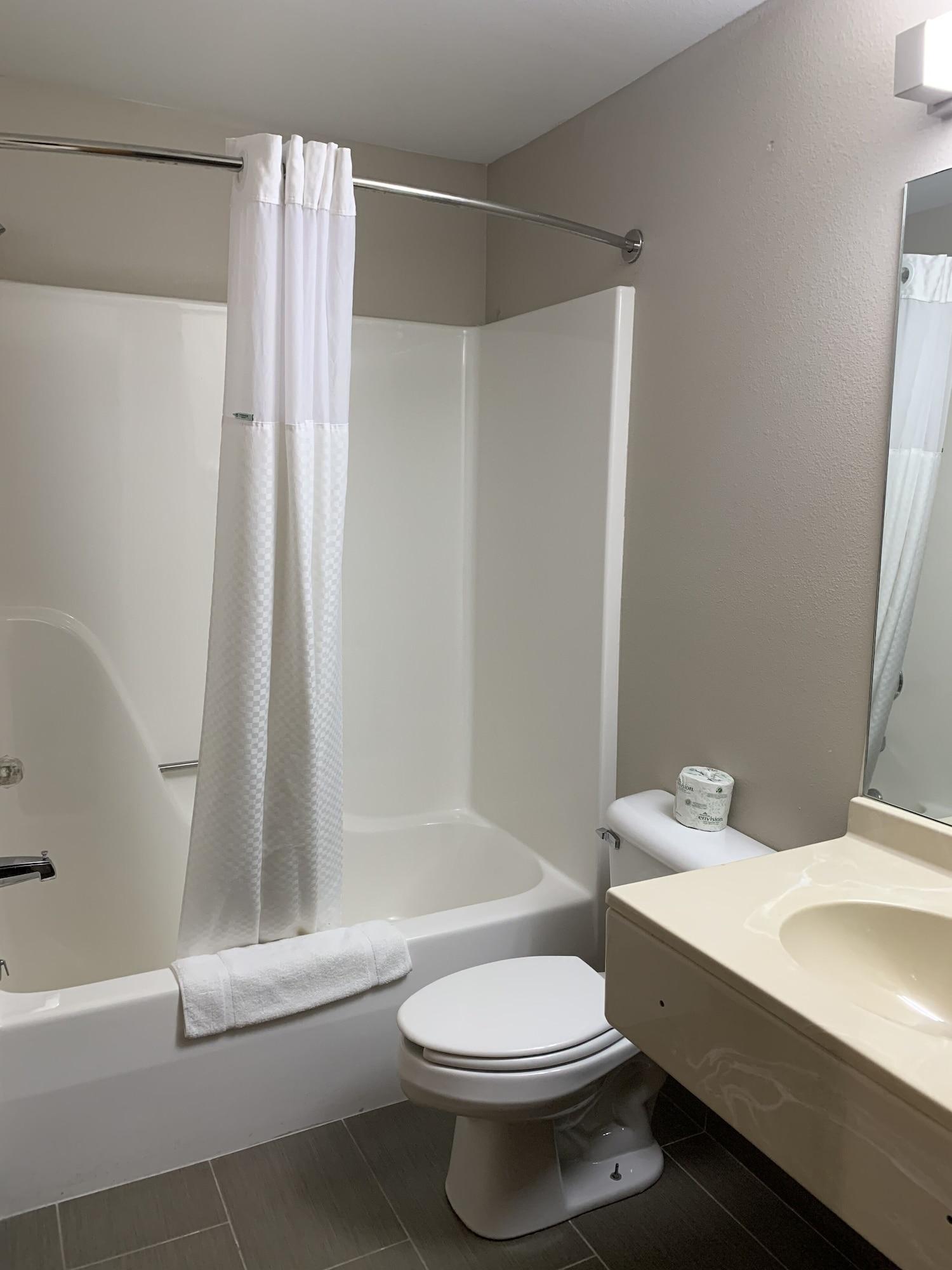 Microtel Inn & Suites By Wyndham Fond Du Lac Buitenkant foto