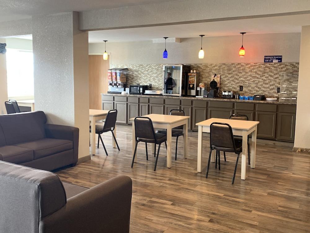 Microtel Inn & Suites By Wyndham Fond Du Lac Buitenkant foto