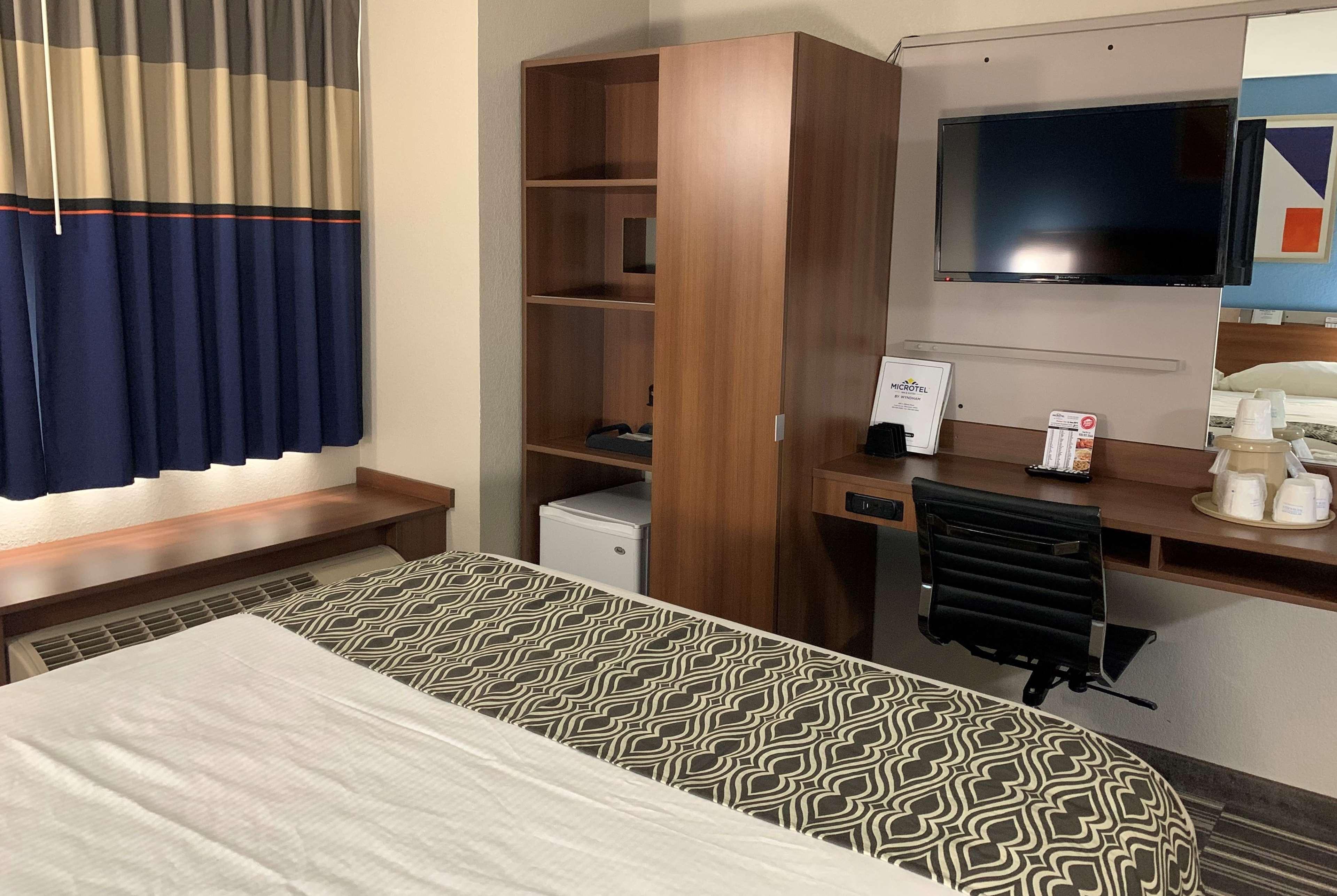 Microtel Inn & Suites By Wyndham Fond Du Lac Buitenkant foto