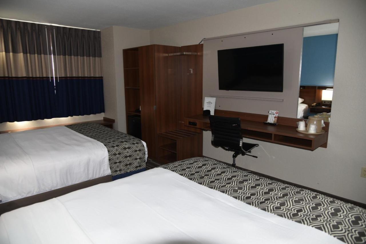 Microtel Inn & Suites By Wyndham Fond Du Lac Buitenkant foto